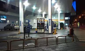 estacion servicio cerrada
